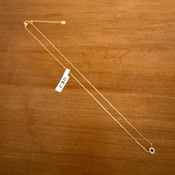 NWT Lover’s Tempo Halo Mini Necklace Cubic Zirconia
Gold Rhodium - Picture 5 of 7